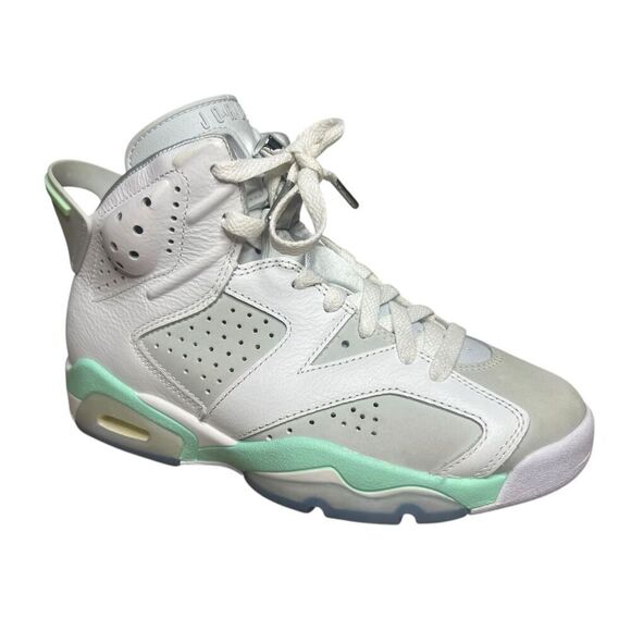 Nike Air Jordan Women’s Size 6 Retro 6 Mint Foam Sneakers High Top Shoes - Picture 2 of 9